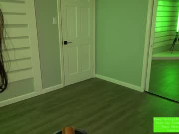 rosiebones's chat room