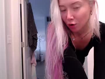 lilyyymonroee's chat room