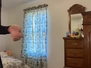 ellalowe's chat room