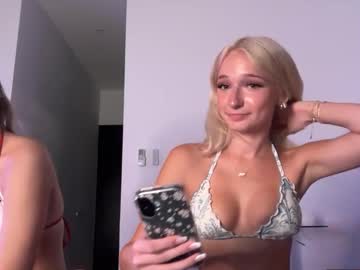 roxyrain2736's chat room