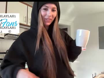 laylahlaylah1's chat room