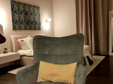 newchloe18's chat room