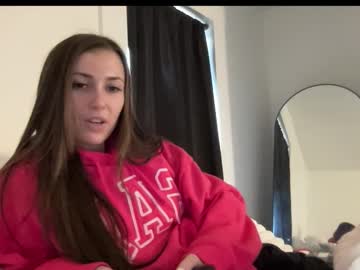 laylahlaylah1's chat room