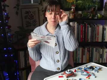 ellynaomi's chat room