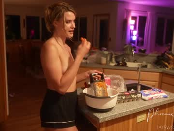 phoenix_taylor's chat room