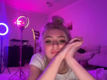 chloeros3e's chat room