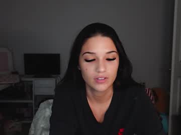 prettygirll23's chat room