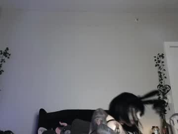 ivey_strigoi's chat room