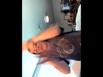 intothewoodswego's chat room