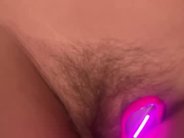 abbienextdoor's chat room