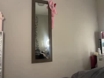 sophiasecretsx's chat room