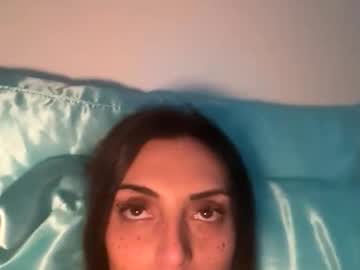 ella_ella_ella_ay's chat room