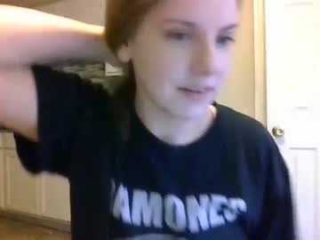 tinywithtiddies's chat room