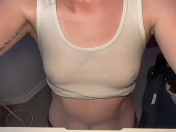 elliee81's chat room