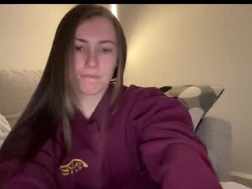 laylahlaylah1's chat room