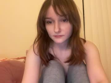 tinytittytia's chat room