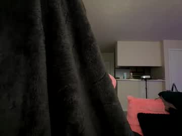 petitelatinamama's chat room