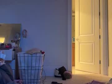 lunarose17's chat room