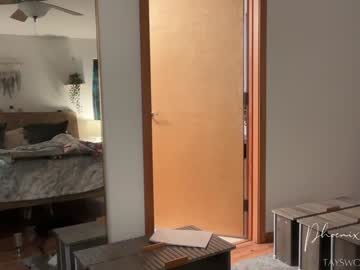 phoenix_taylor's chat room