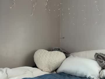 minahoneyy38's chat room