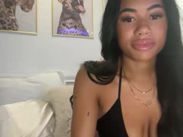 arianasiren's chat room