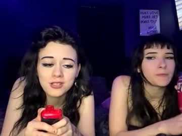 ravyn_nyx's chat room