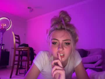 chloeros3e's chat room