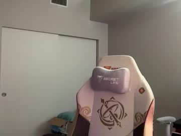 lunasnows's chat room