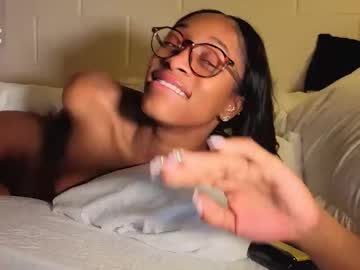 cutieeeva's chat room