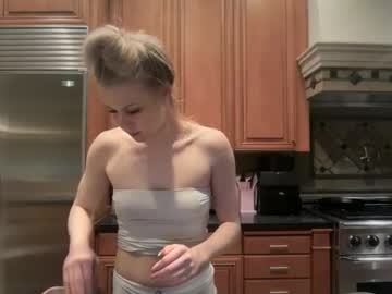 lunarose17's chat room