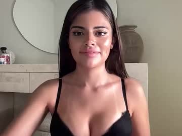 poutyselena's chat room