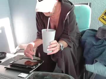 smallpenisbigtongue's chat room