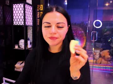 alma_pearl's chat room