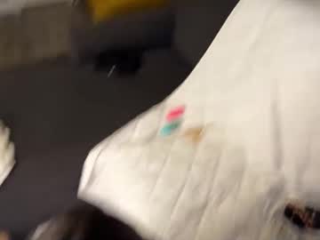 bigguylilmiss's chat room