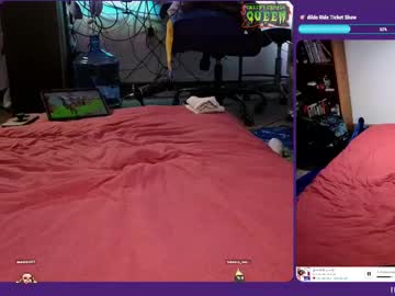 creepycrawlyqueen's chat room