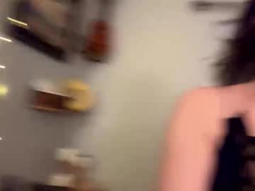 college_packing_8's chat room