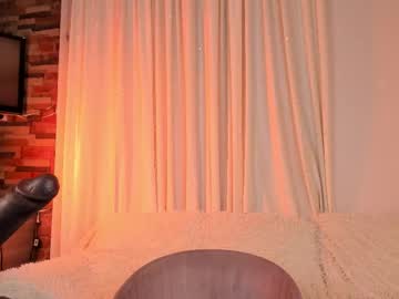 honeymoann's chat room