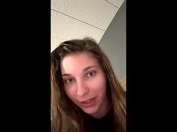 deepthroatqueen33's chat room