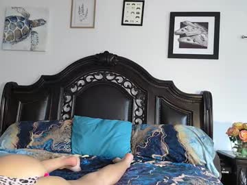 pussylix3's chat room