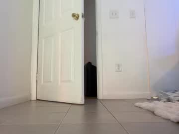 little_lies's chat room