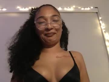 rosalinatoosexy's chat room