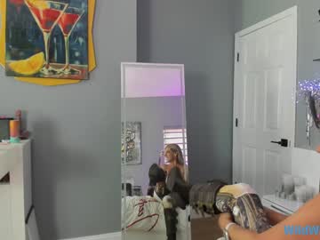 wildwifebarbie's chat room