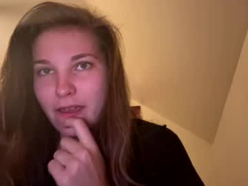 deepthroatqueen33's chat room