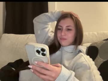 laylahlaylah1's chat room