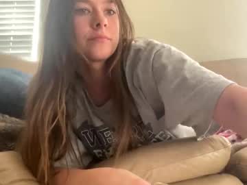 lucy12821's chat room