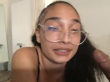 rosalinatoosexy's chat room