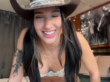 ella2sweet's chat room