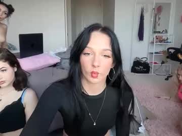 kendallmonroee's chat room