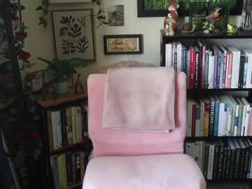 ellynaomi's chat room