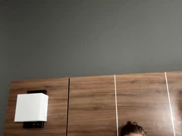 deepthroatqueen33's chat room